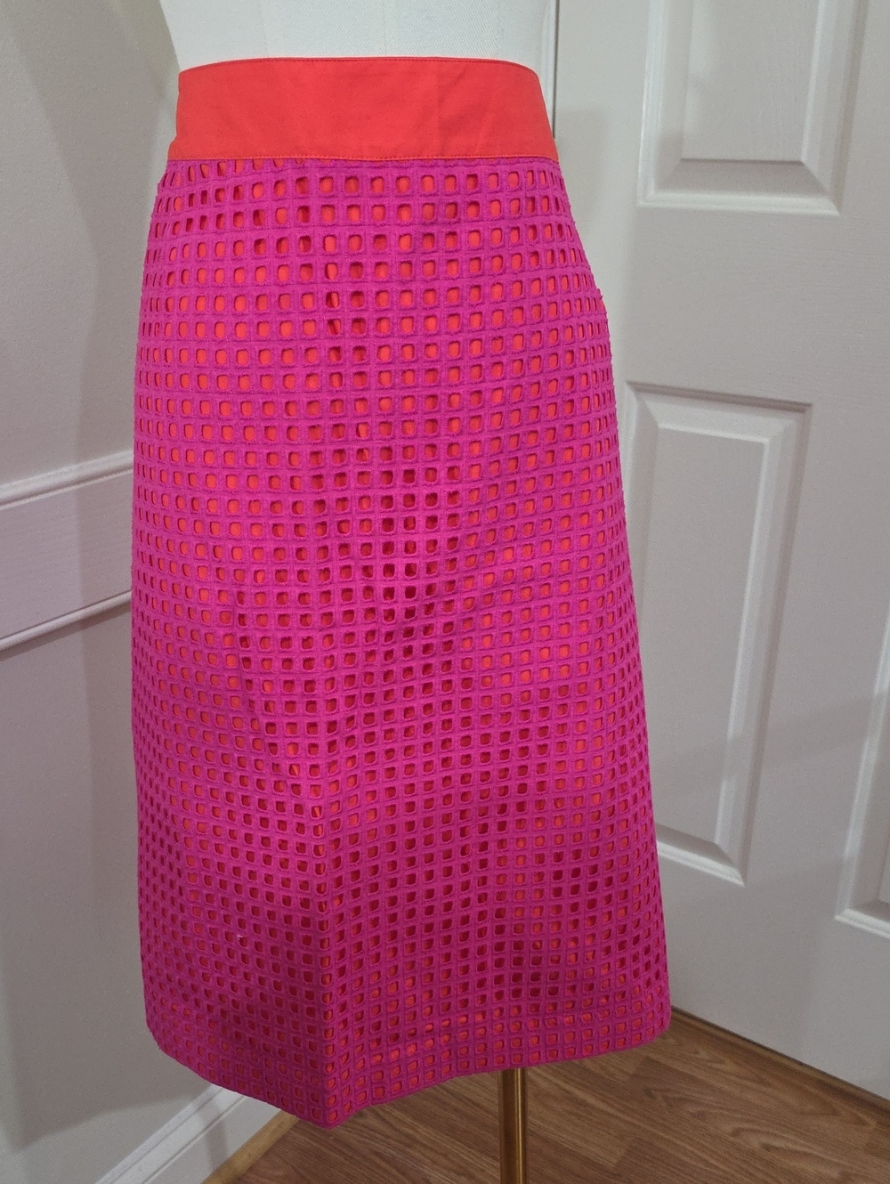 Talbots Vibrant Hot Pink & Coral Orange Eyelet Pencil Skirt - Size 24